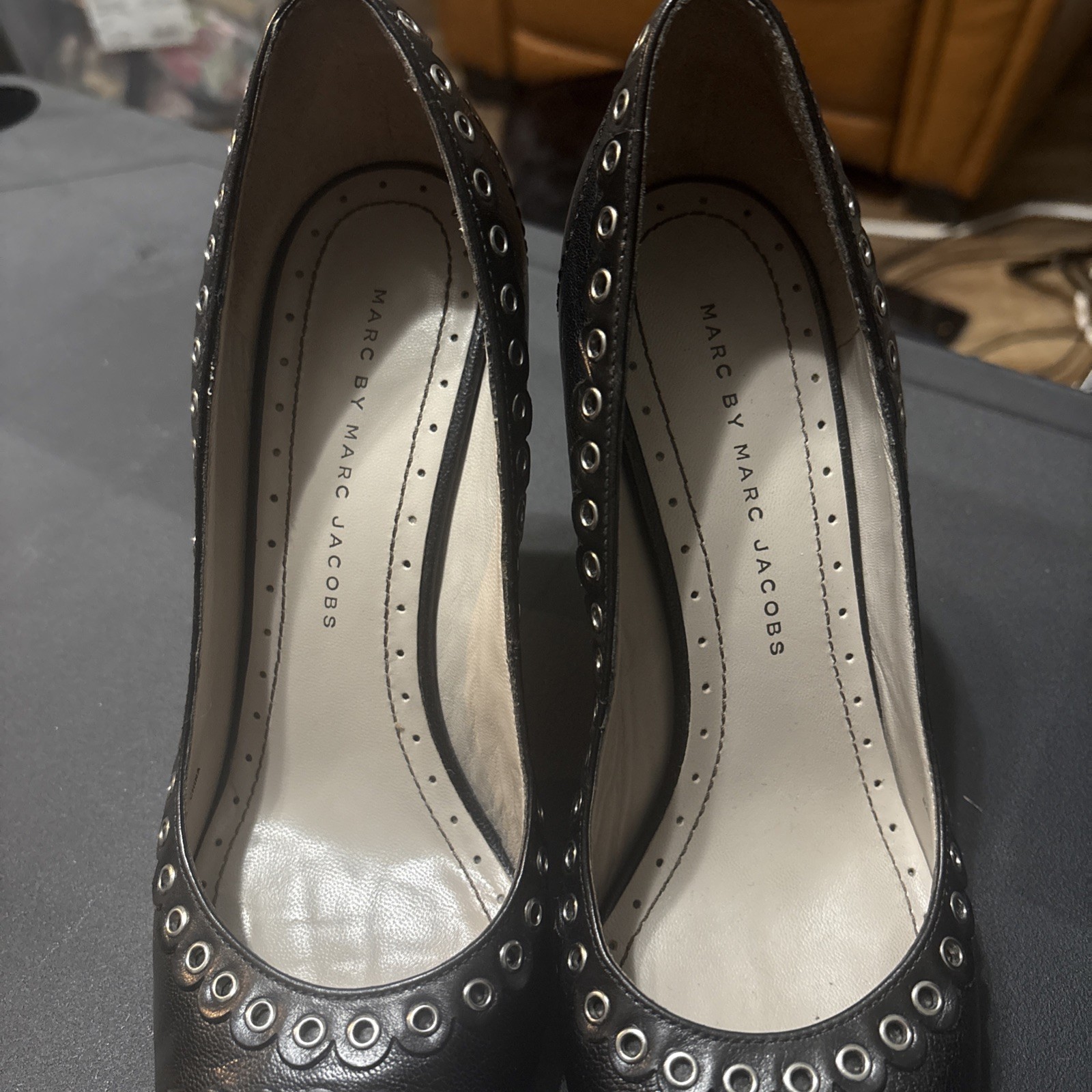 Marc by Marc Jacobs Fits Like 7.5,EU 36.5 Black Leather Studded Wood Heels Pumps