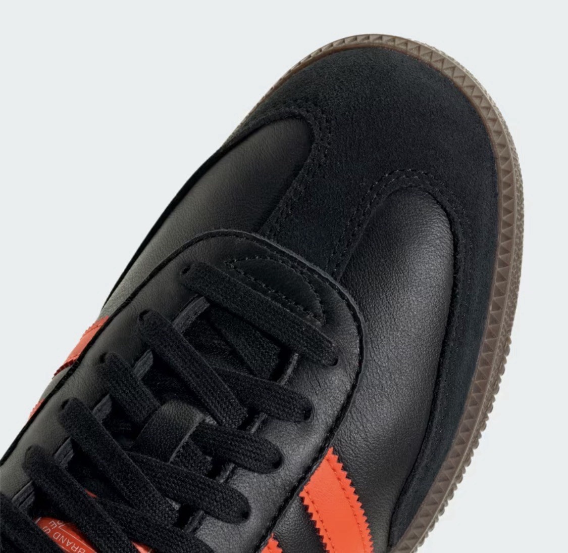 Adidas Women’s Samba OG Black/Impact Orange/Gum Leather Low Top JR0910 Size 6