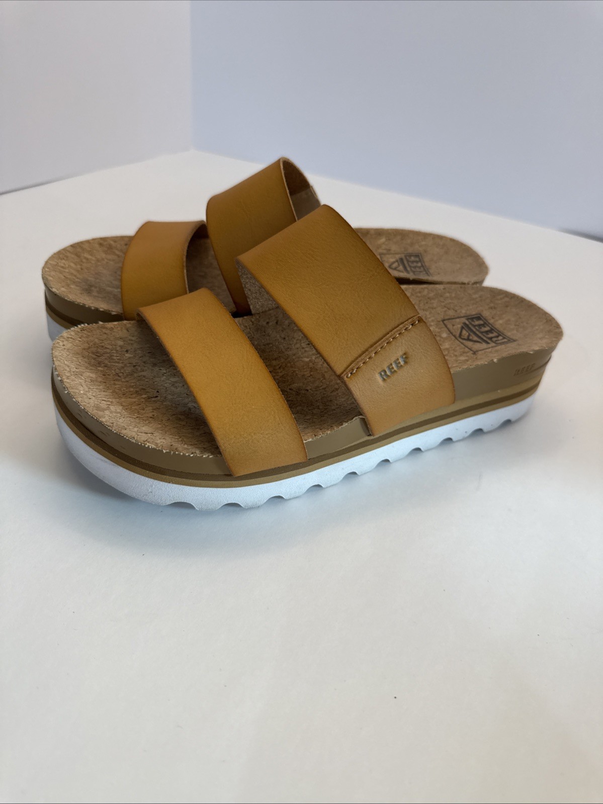 Reef Cushion Vista HI Tan Brown Platform Sandals Women’s US 6 Eva Outsole