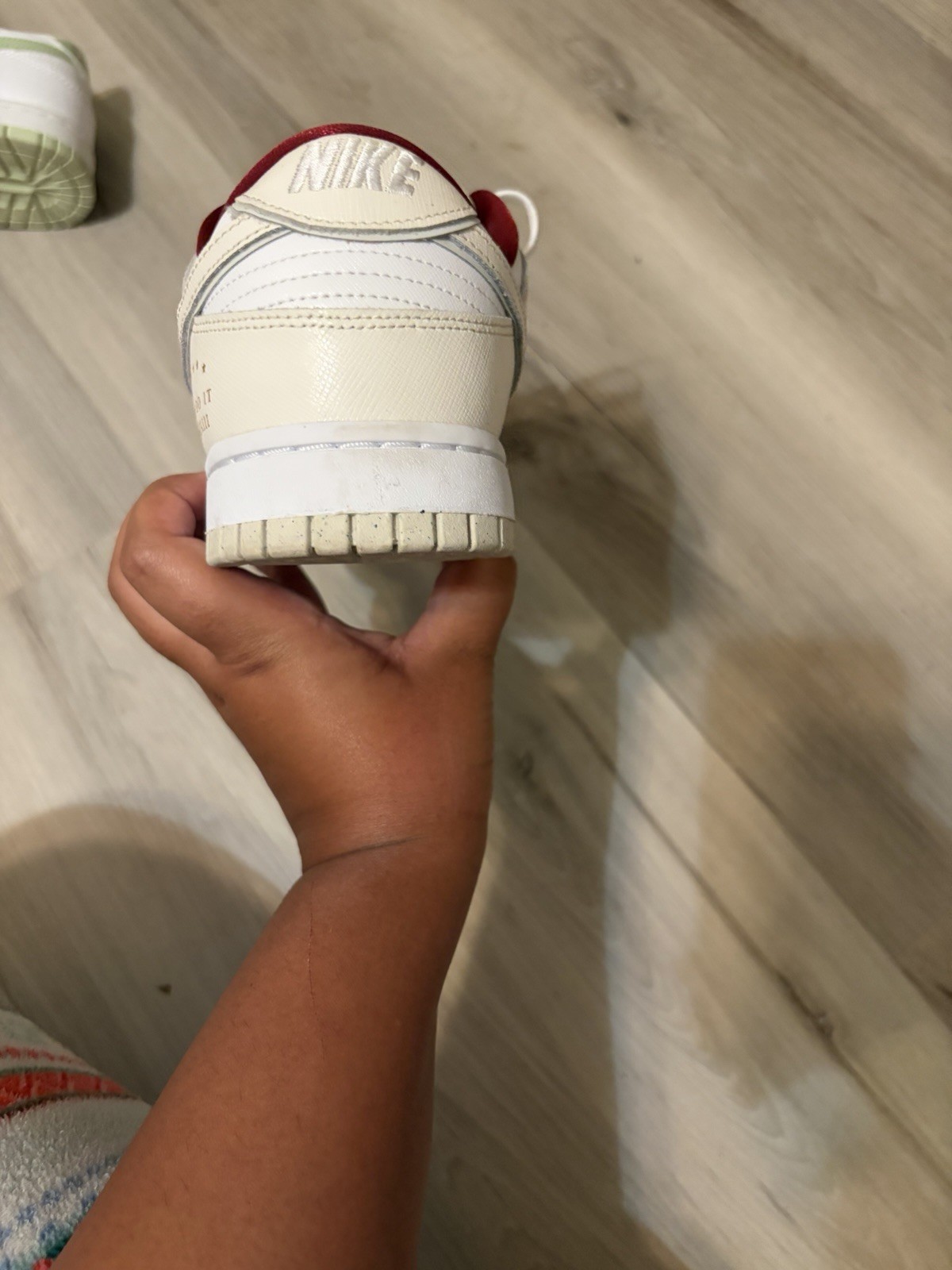 Nike Women’s Dunk Low SE Just Do It «White Phantom» (Sisterhood)