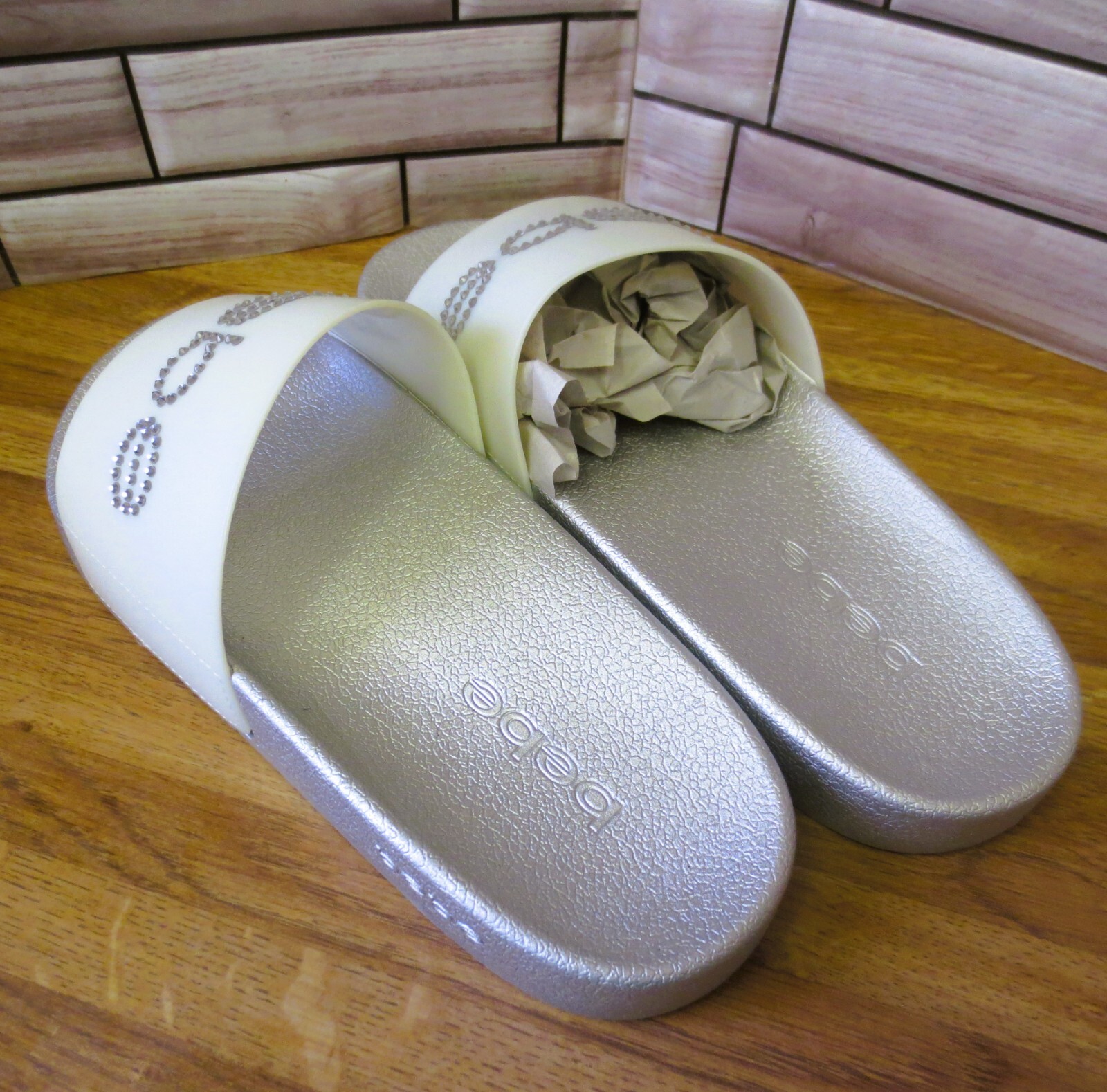 Bebe Sandal Women’s Dahlia Size 8 Silver Frost Slides Rhinestones NEW NWT