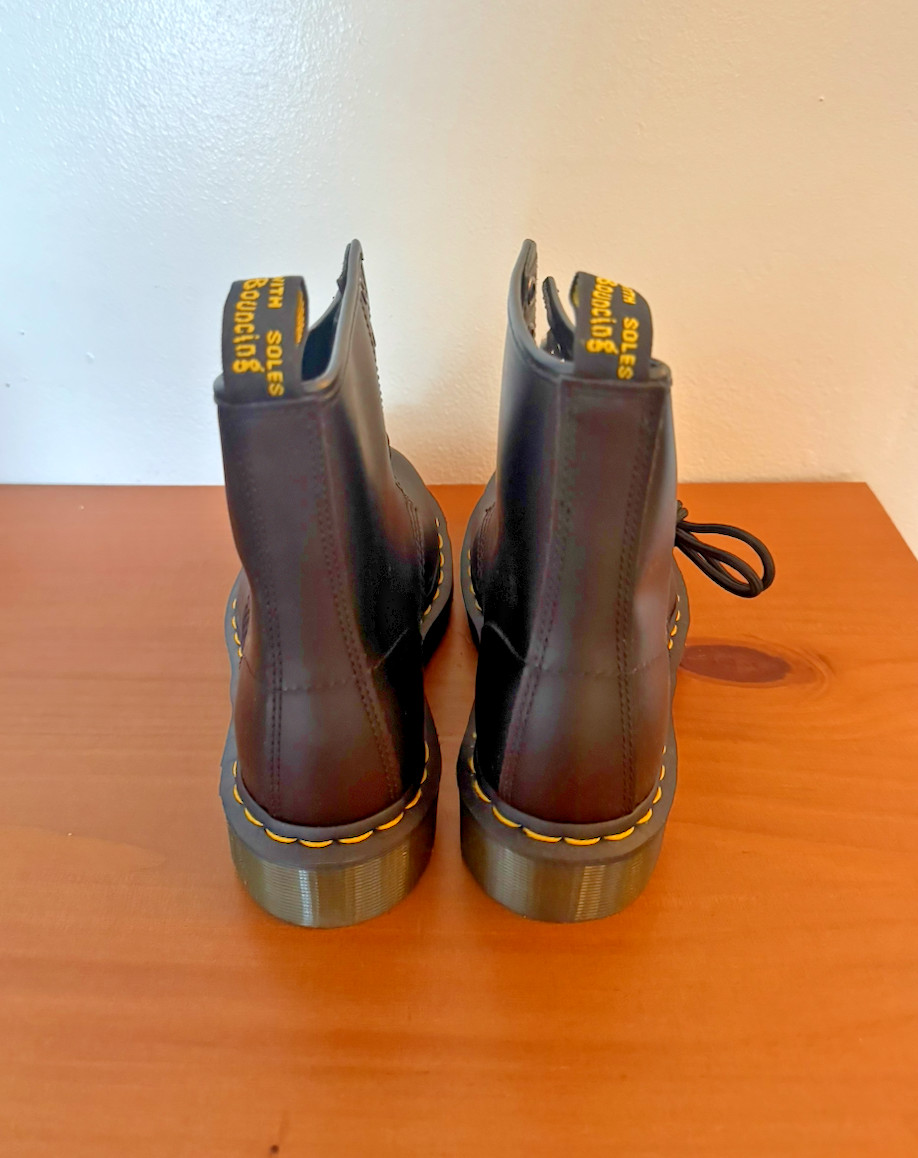 Dr. Martens 1460 Boot Black Smooth Leather UK3 US W4 EU36 – New, Damaged Box