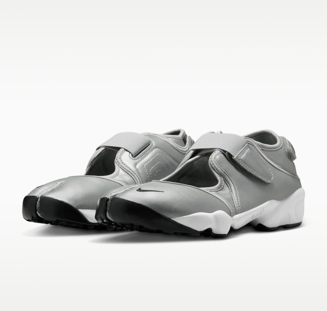 NIKE Women’s Air Rift HM5737-003 Metallic Silver Black Sail