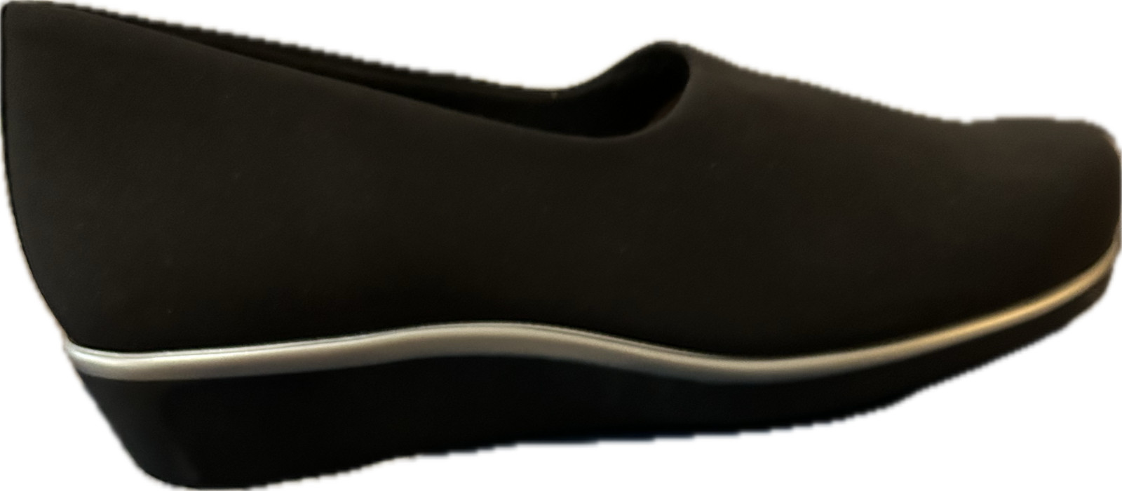 SAS women’s new dress shoes size 8 wide one blue; one black.
