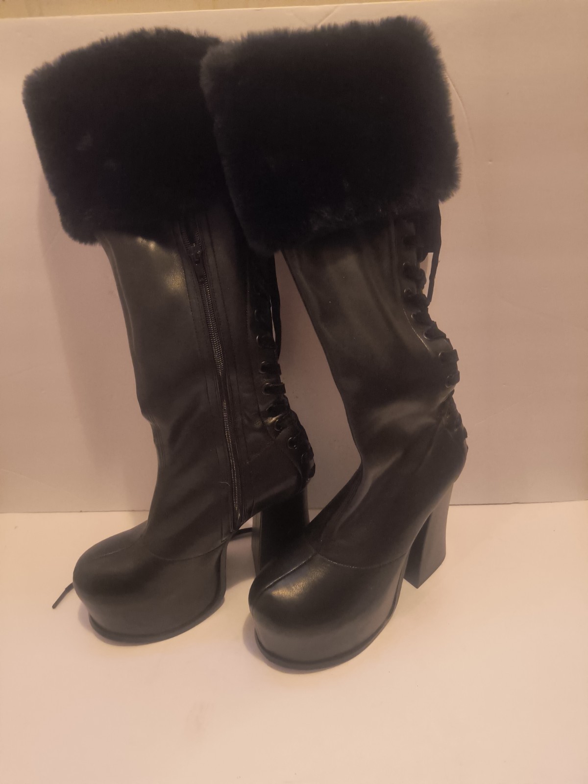 Dolls Kill Sugar Thrillz Sweetest Wishes Black Platform Fur Boots Size 9 EUC