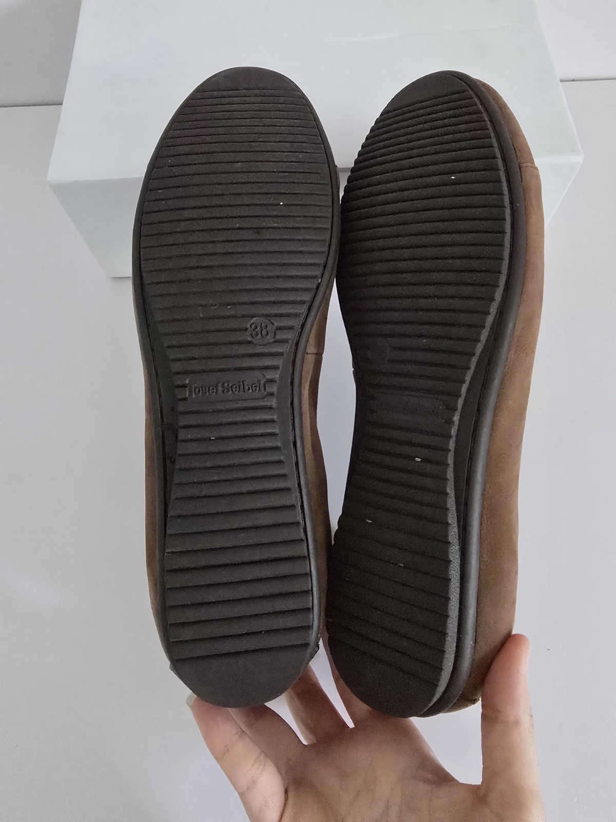 Josef Seibel Pippa Ballet Flats 7 38 Brown Suede Leather Studded Cap Toe Shoes