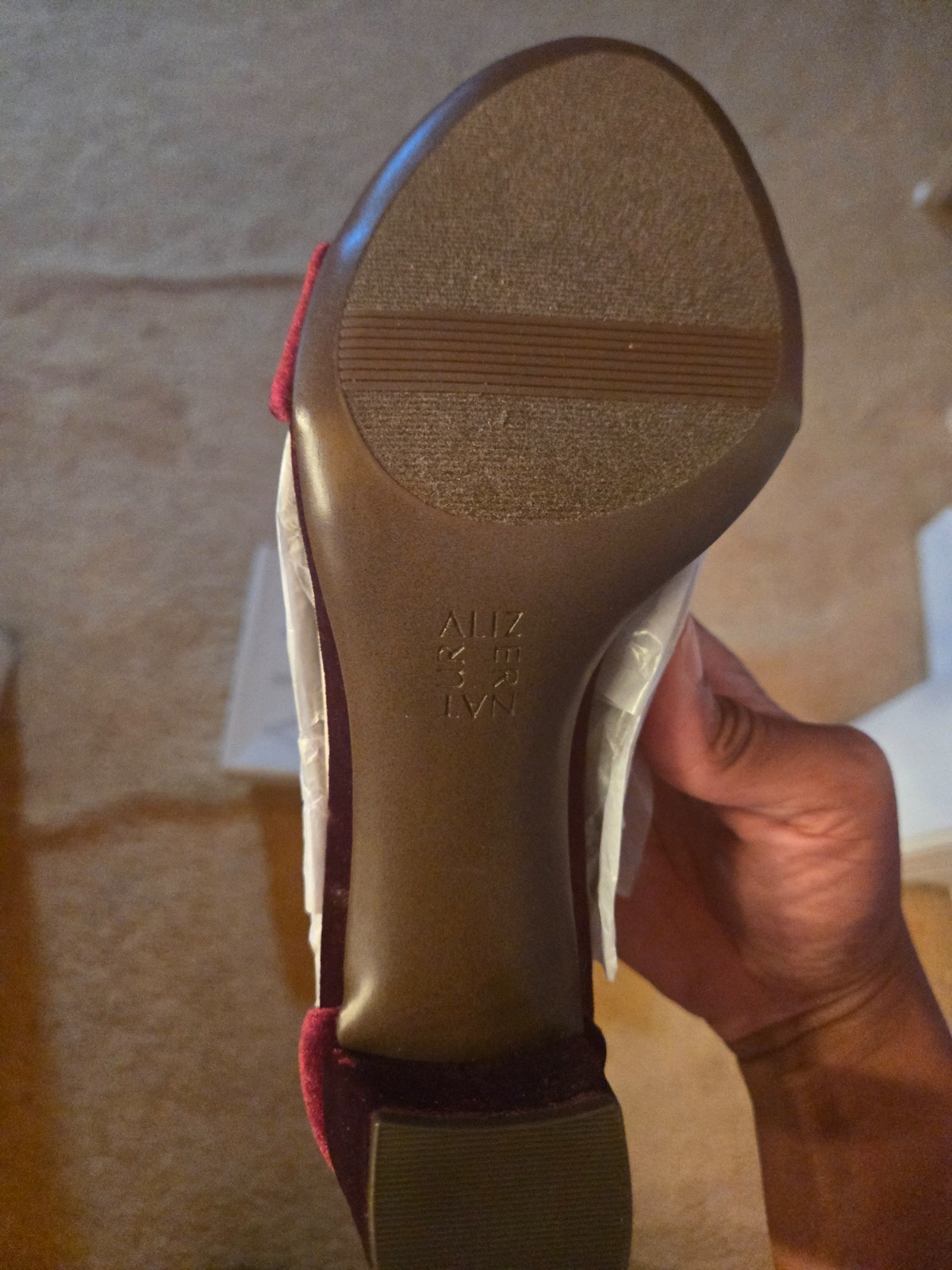 NATURALIZER Vera Ankle Strap Sandal in Plum/Purple Suede (WIDE) – Size 8 – New