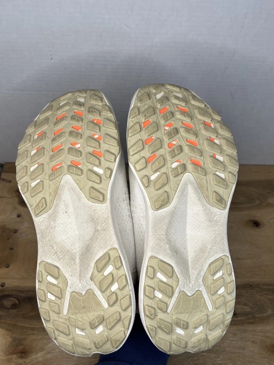 The North Face Altamesa 300 Women Athletic Trail Running Shoes Sz 7 White Dune