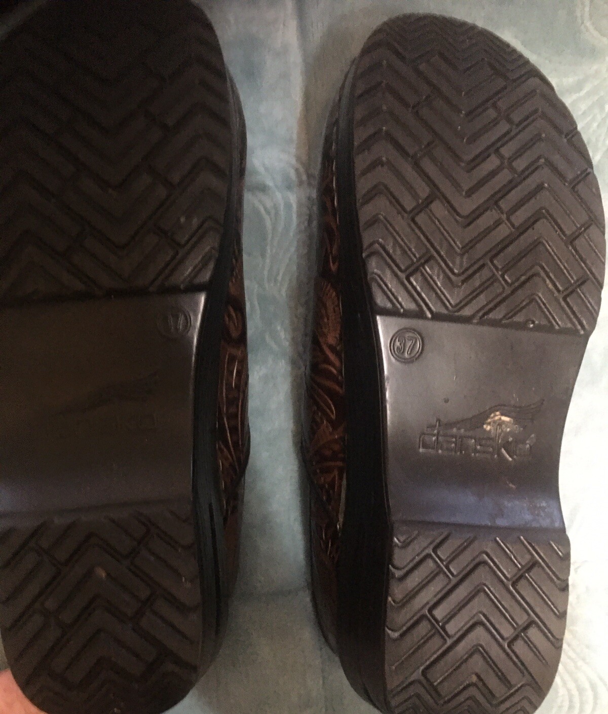 women’s dansko clogs