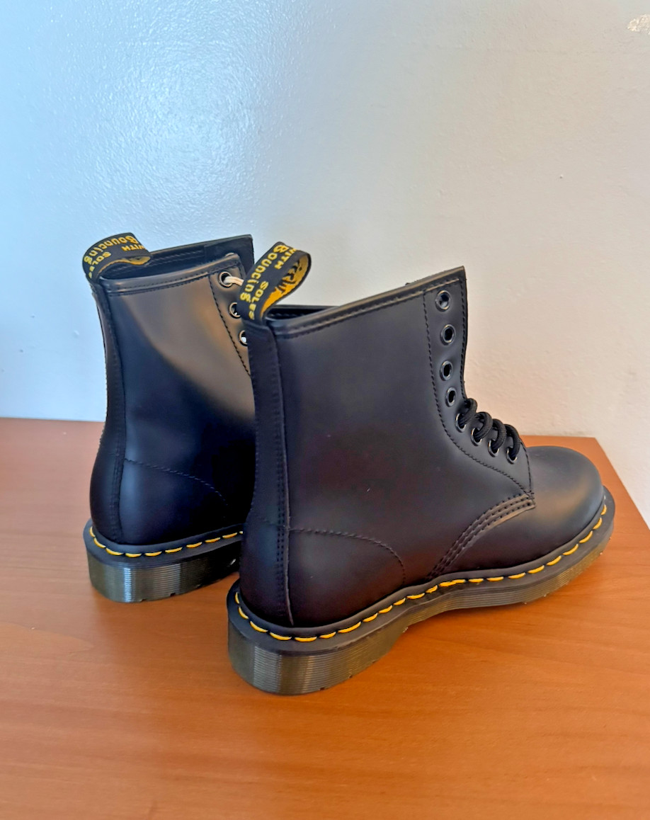 Dr. Martens 1460 Boot Black Smooth Leather UK3 US W4 EU36 – New, Damaged Box