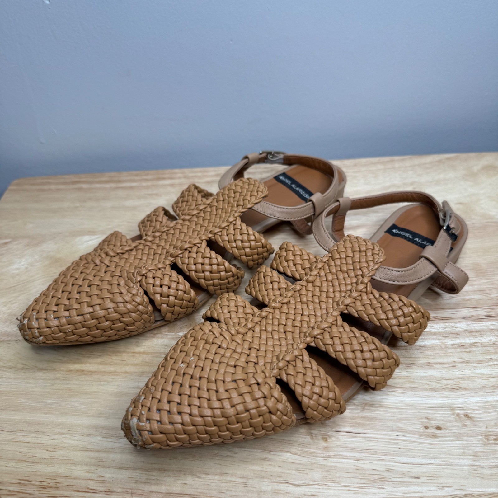 Angel Alarcon Anthropologie Fisherman Sandals Woven Leather Pointed Toe Size 38