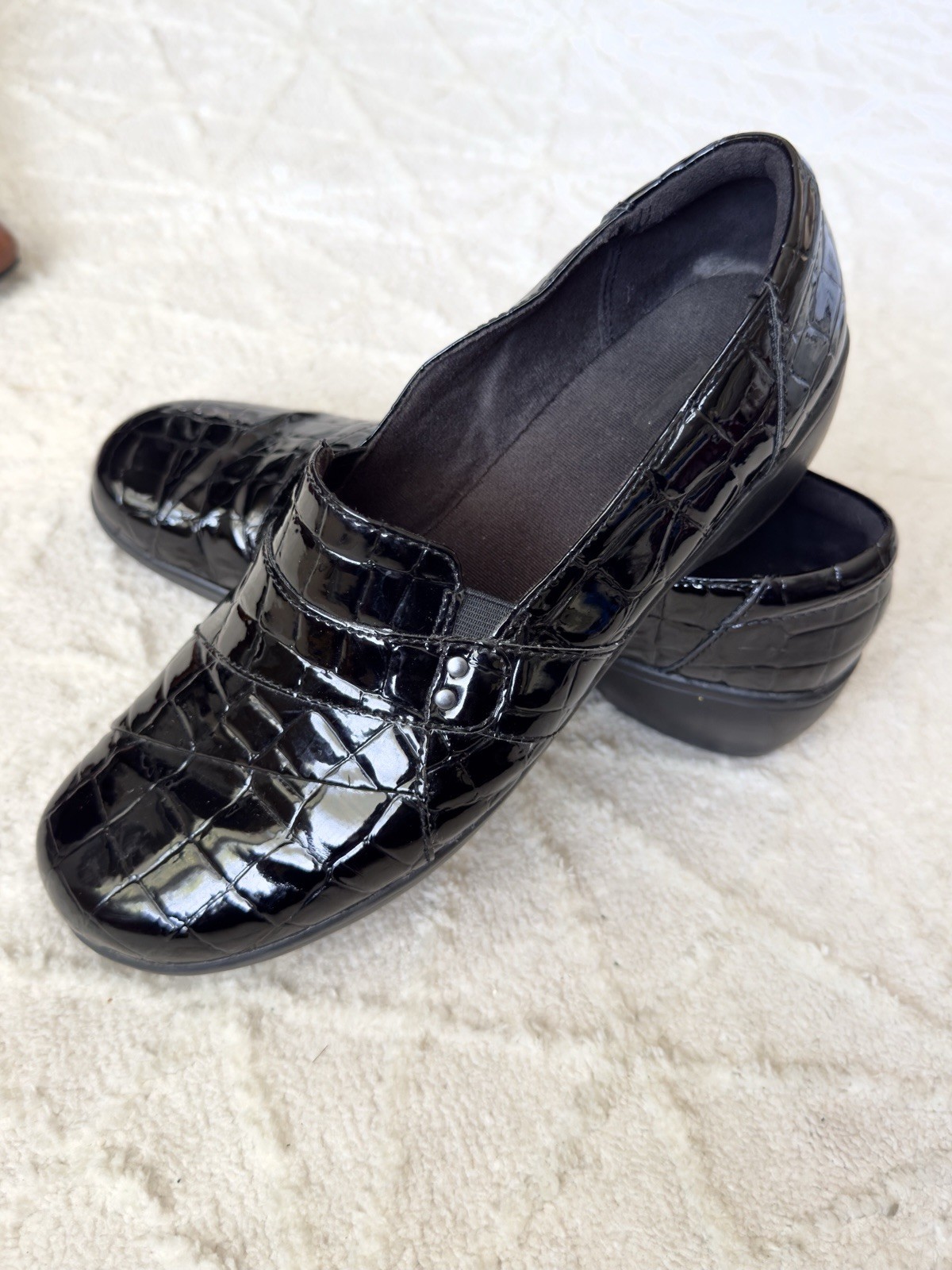 Clarks Collection Black Croc Patent Loafers Comfort Slip On Shoes Women’s 8.5M