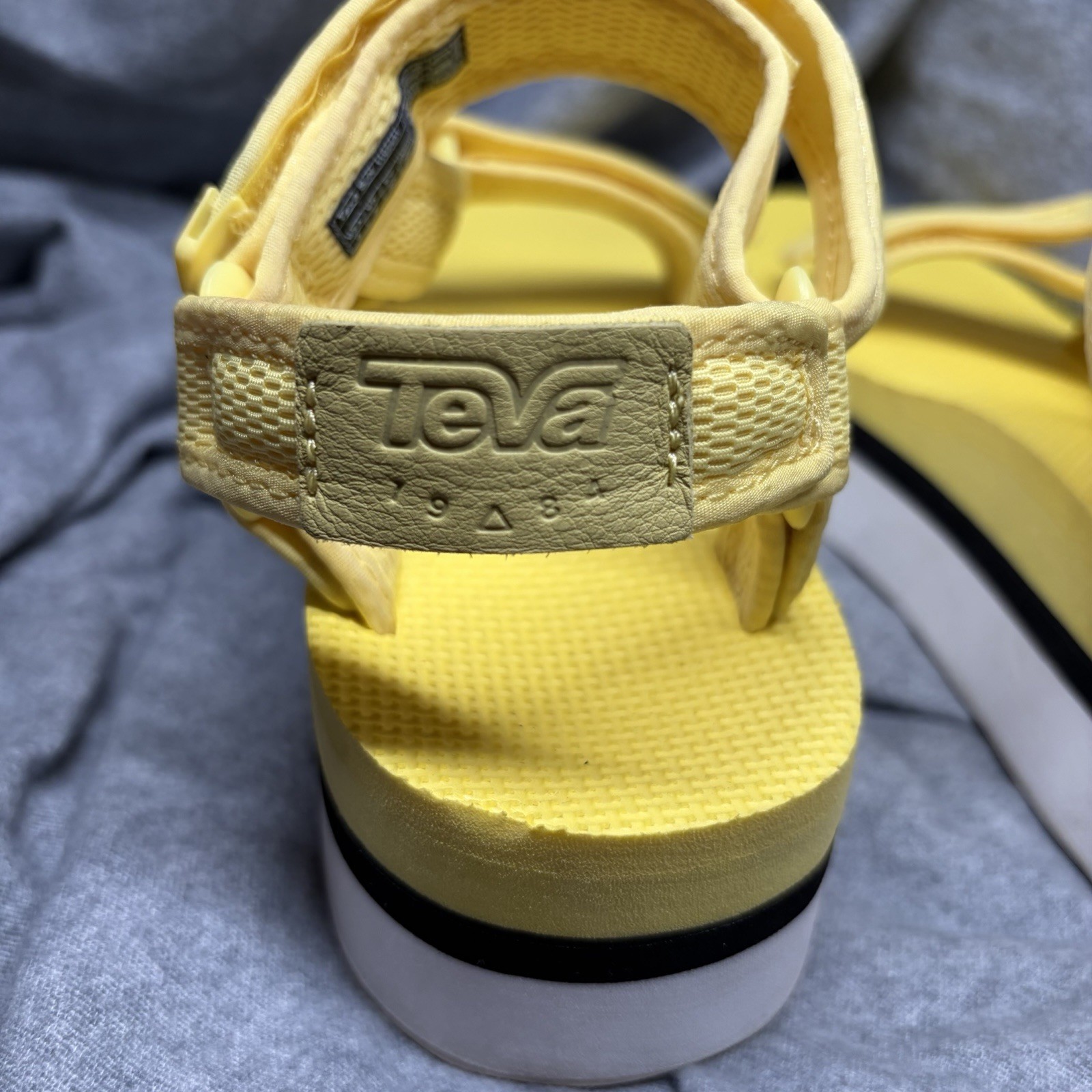 TEVA FLATFORM UNIVERSAL MESH PRINT LIMELIGHT PLATFORM SANDAL US 6 EU 37