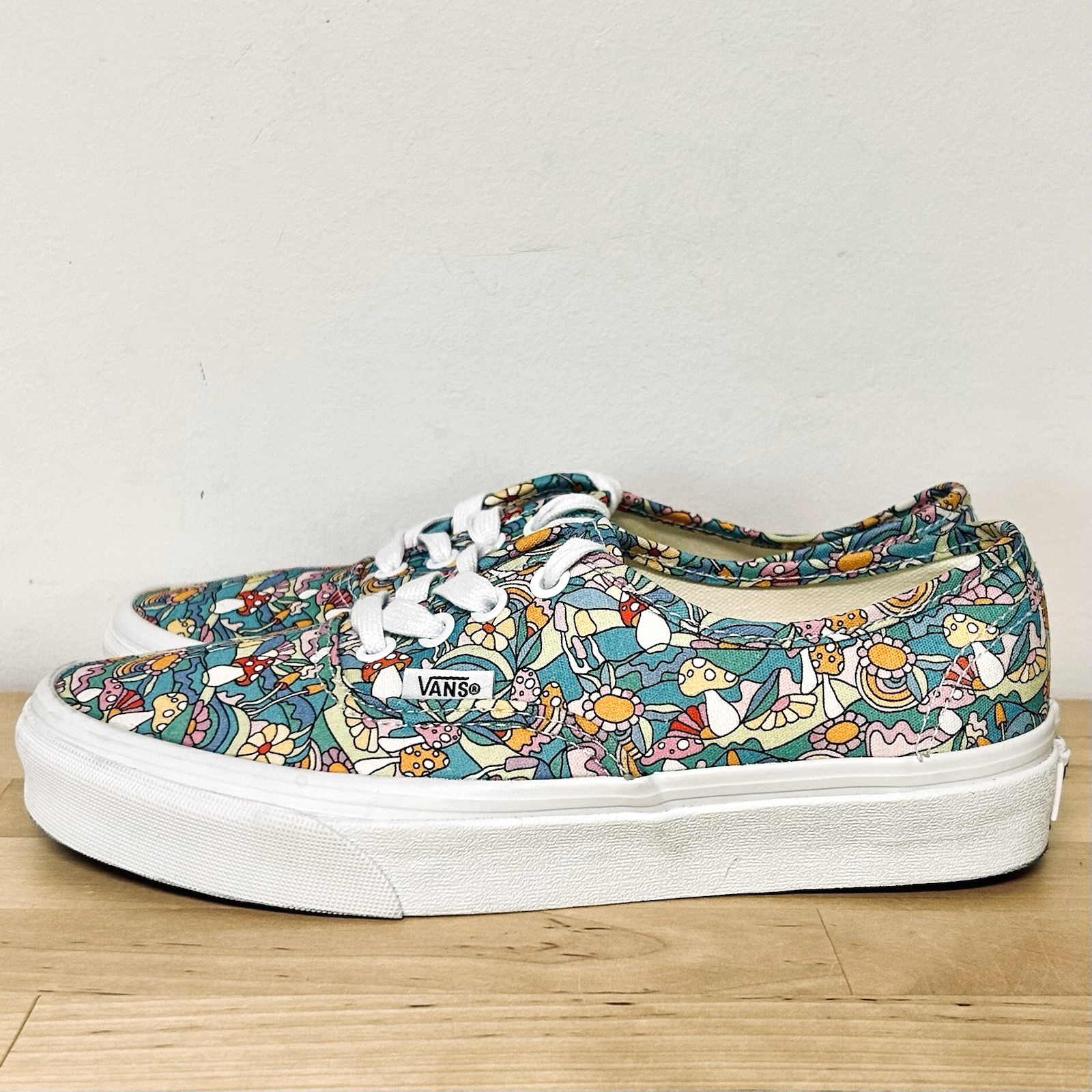 Vans Sneakers Trippy Mushrooms Womens Sz7 Floral Psychedelic Hippie Goblincore