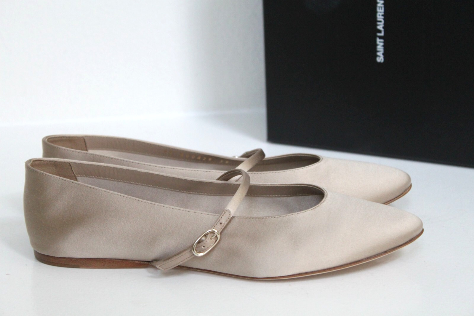sz 7.5 / 38 YSL Saint Laurent Paris Blush Nude Satin Crepe Gio Ballet Flat Shoes