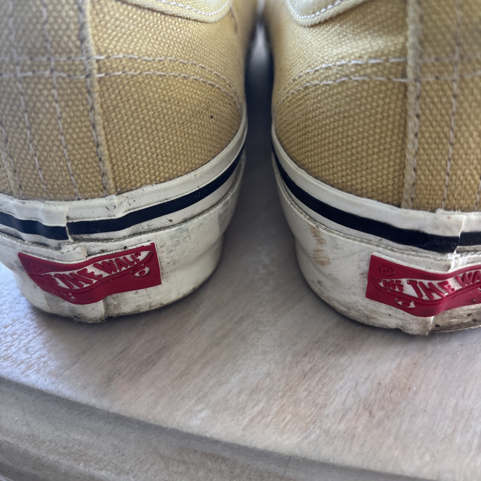 VANS Off The Wall Sneakers Warm Yellow Unisex Men’s 8, Women’s 9.5/10