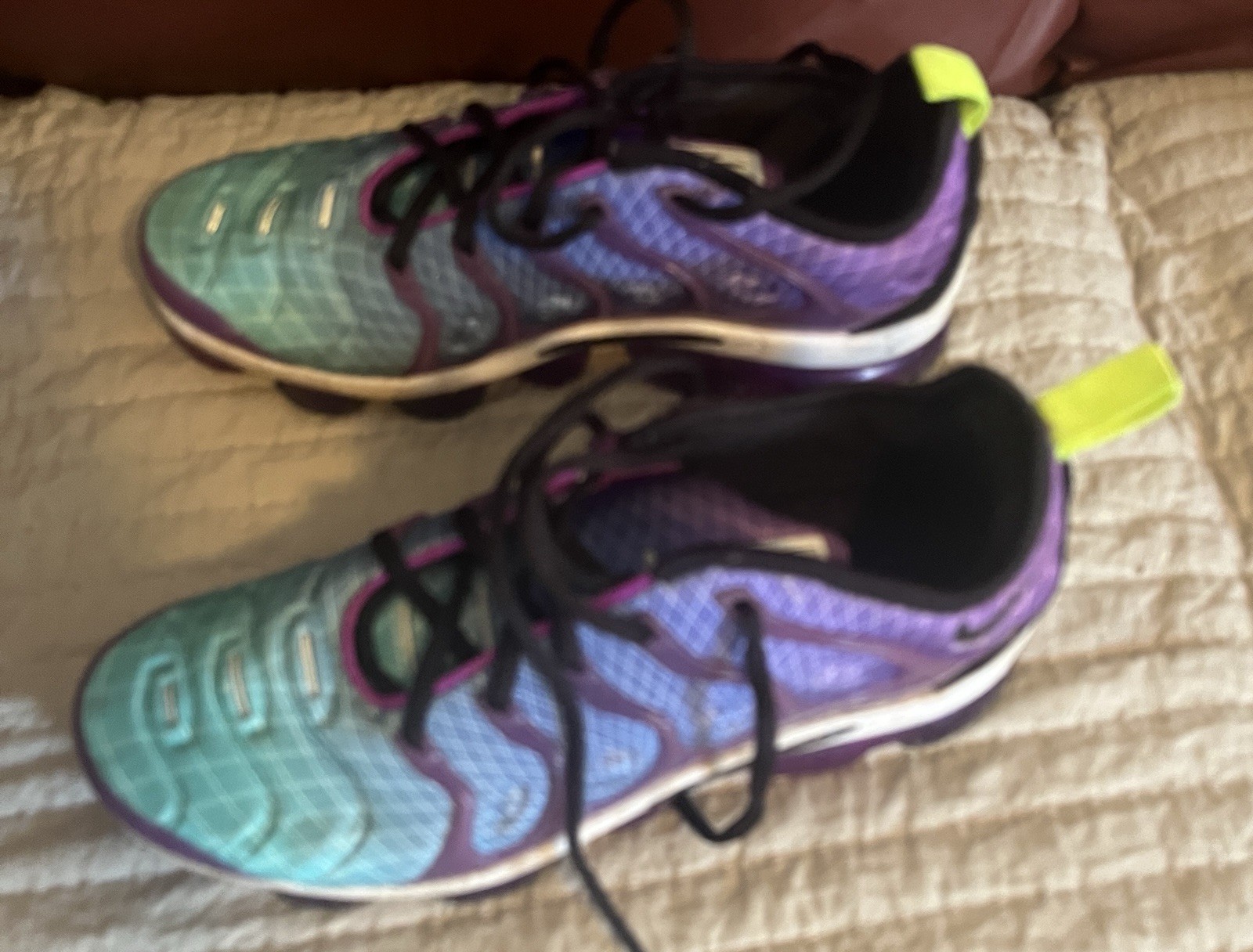 Nike Air Vapormax Plus Hyper Violet Women’s Size 9 Running Shoes AO4550-900