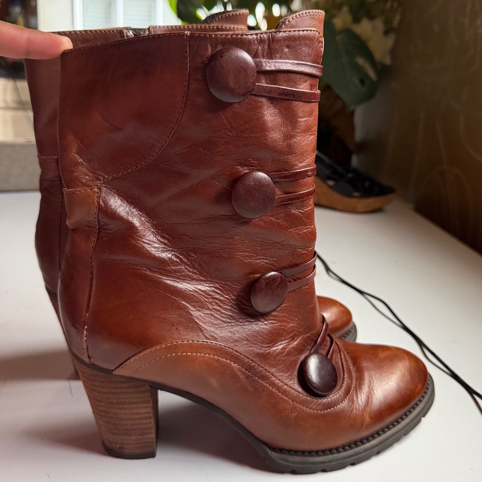 L’Artiste Spring Step Brown Leather Button Mid Calf Boots Victorian Size 39