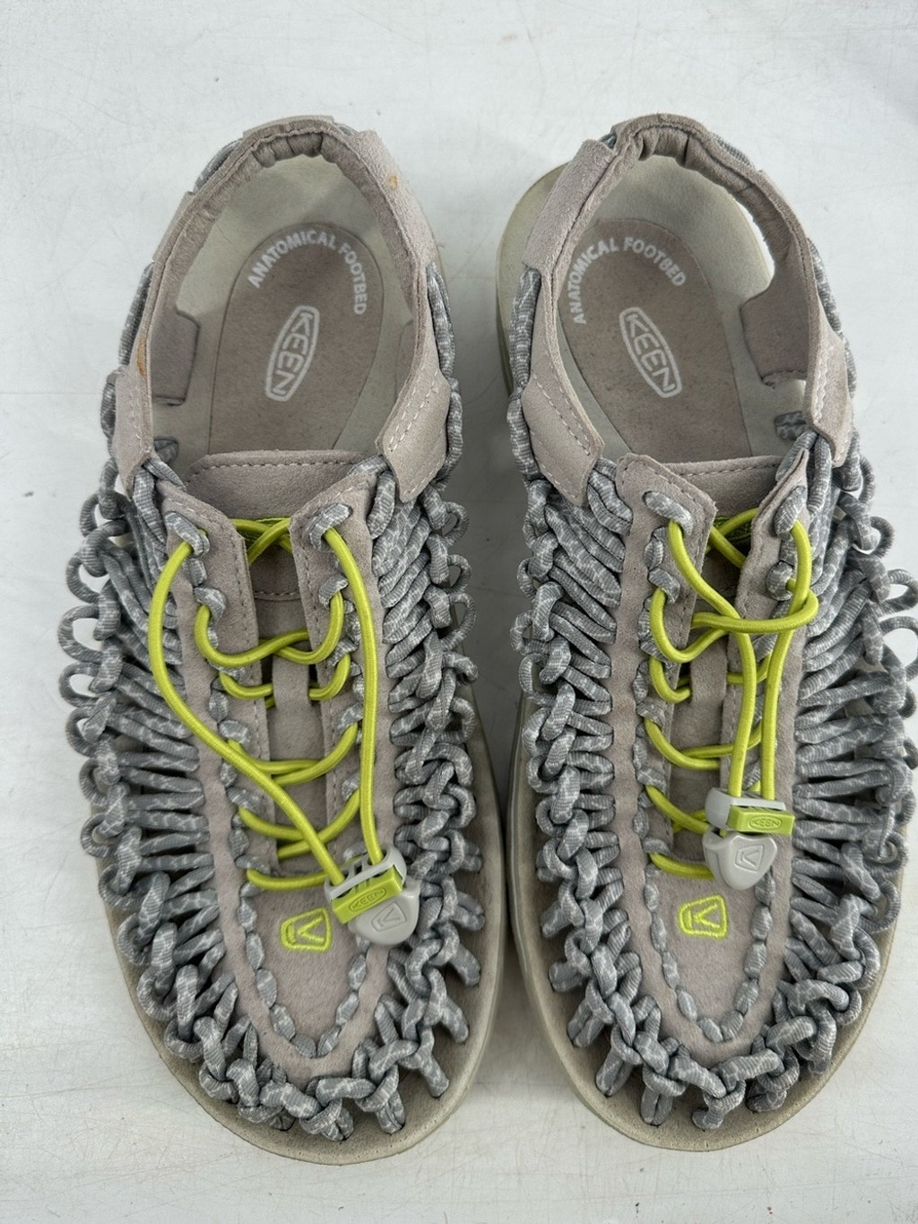 Keen sandals Uneek Anatomical footbed contour arch hiking sandals bungee sz 8