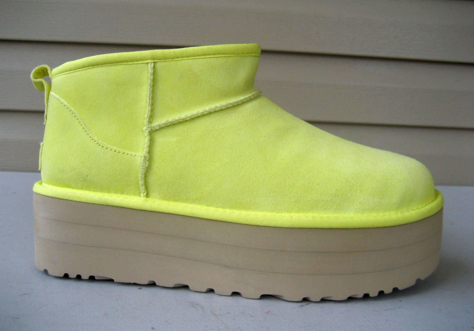 UGG Women’s Classic Ultra Mini Platform Yellow Boots Size 12 1135092 NEW $169