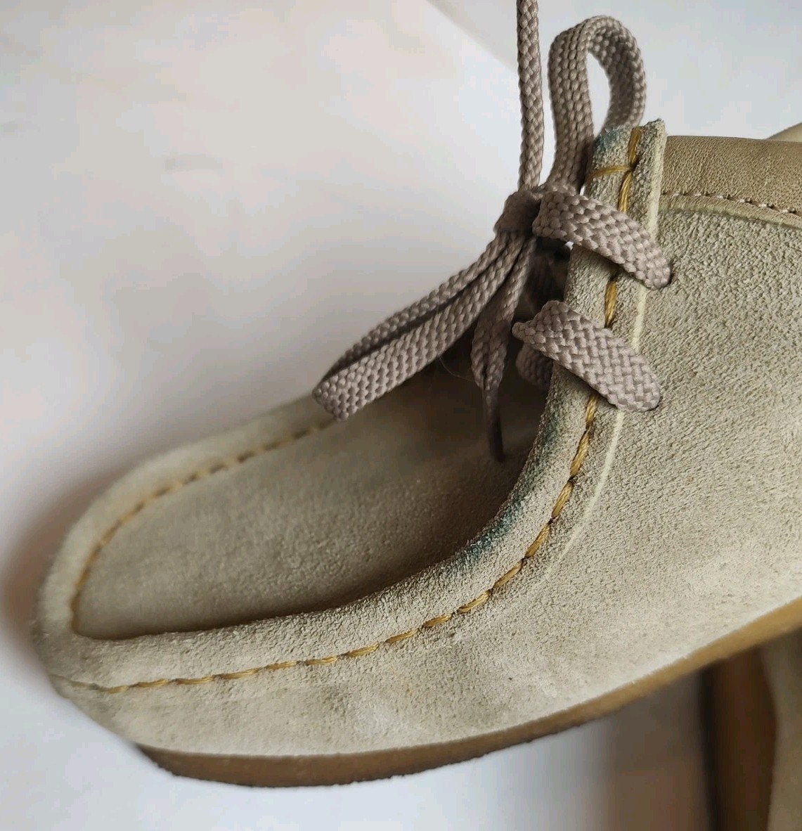 Clarks Wallabee Suede Chukka Ankle Boots Lace Up Crepe Soles Moccasins Beige 9