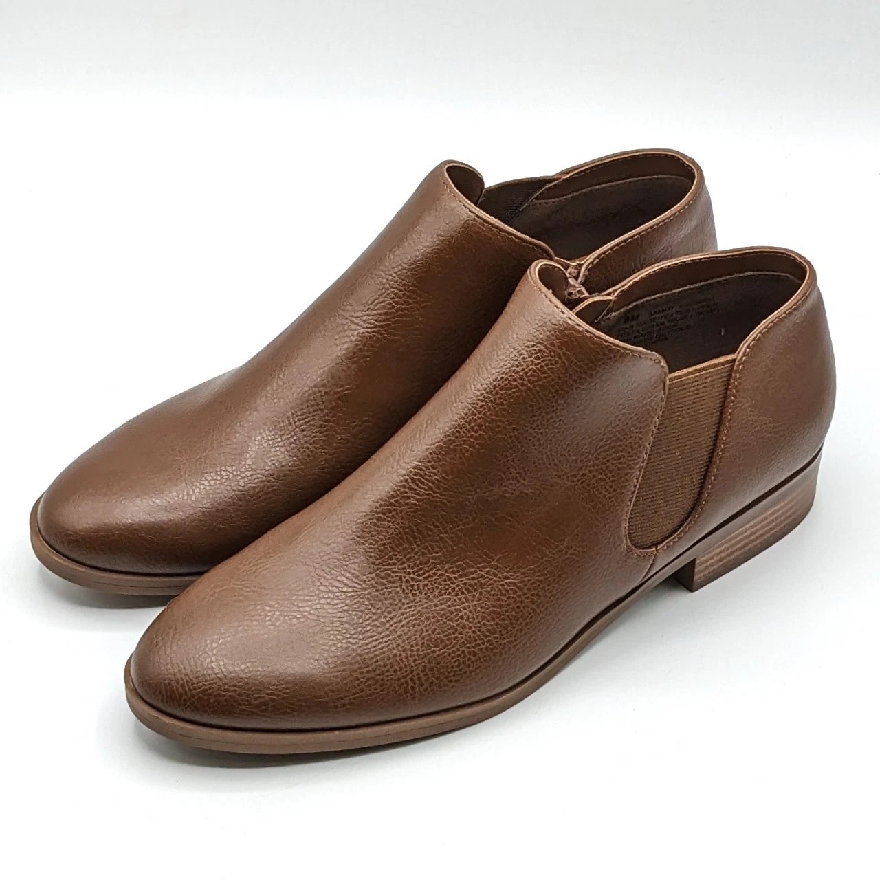 Kensie “Sammy” Faux Pebbled Leather w/ Block Heel & Side Zip Closure (Brown) NEW
