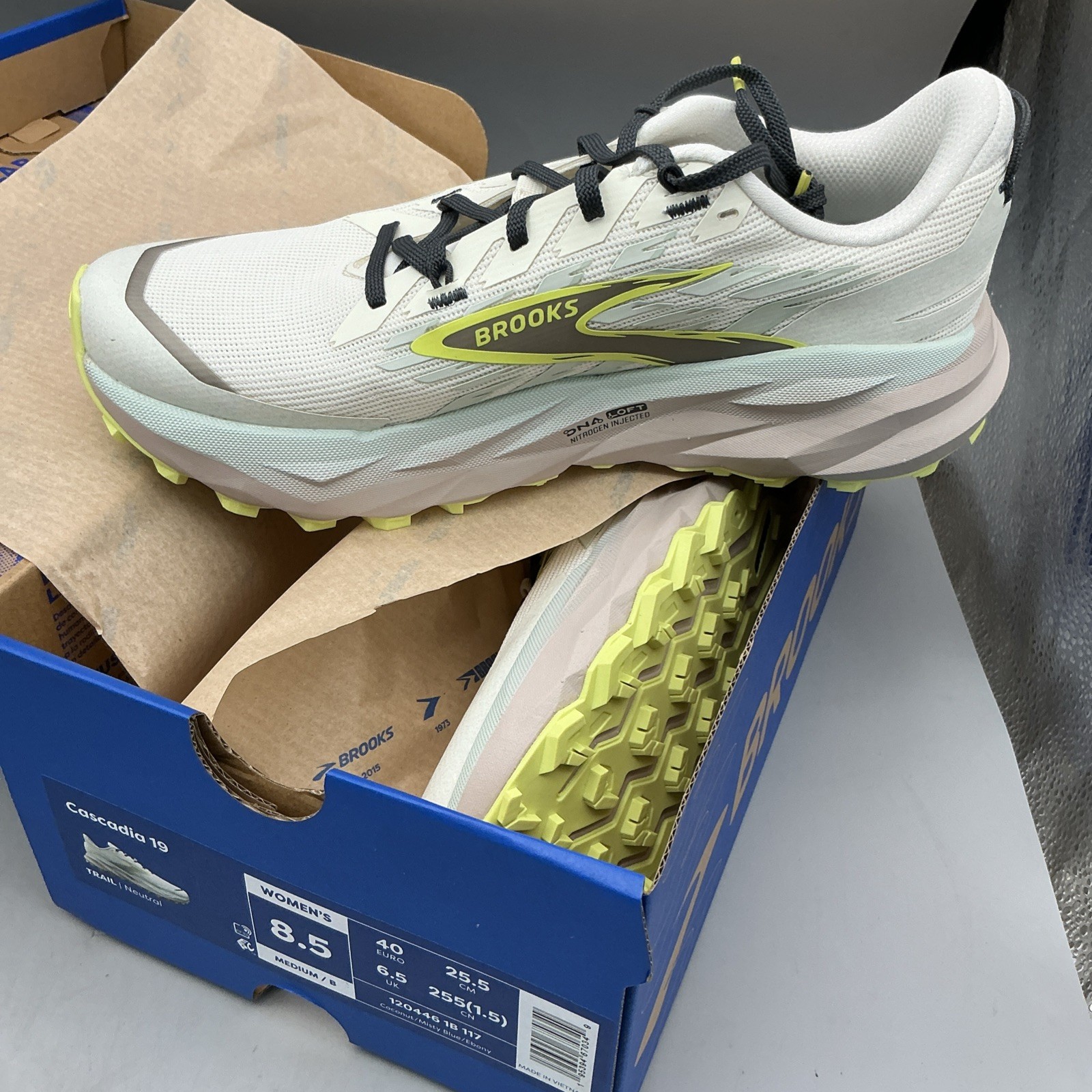 BROOKS Cascadia 19 Women’s Trail Running Shoes Size 8.5 M Brand New