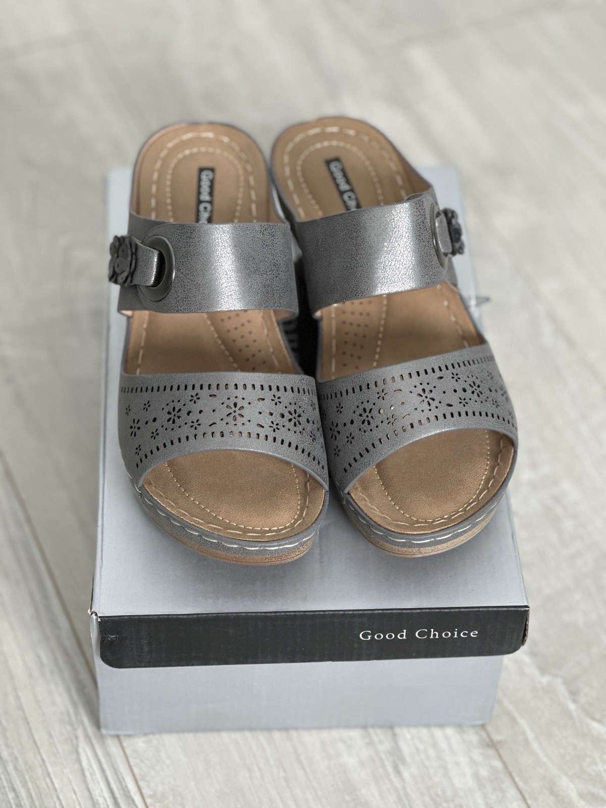 Good Choice Theresa Pewter Wedge Sandal Womens Size 6 194723080071