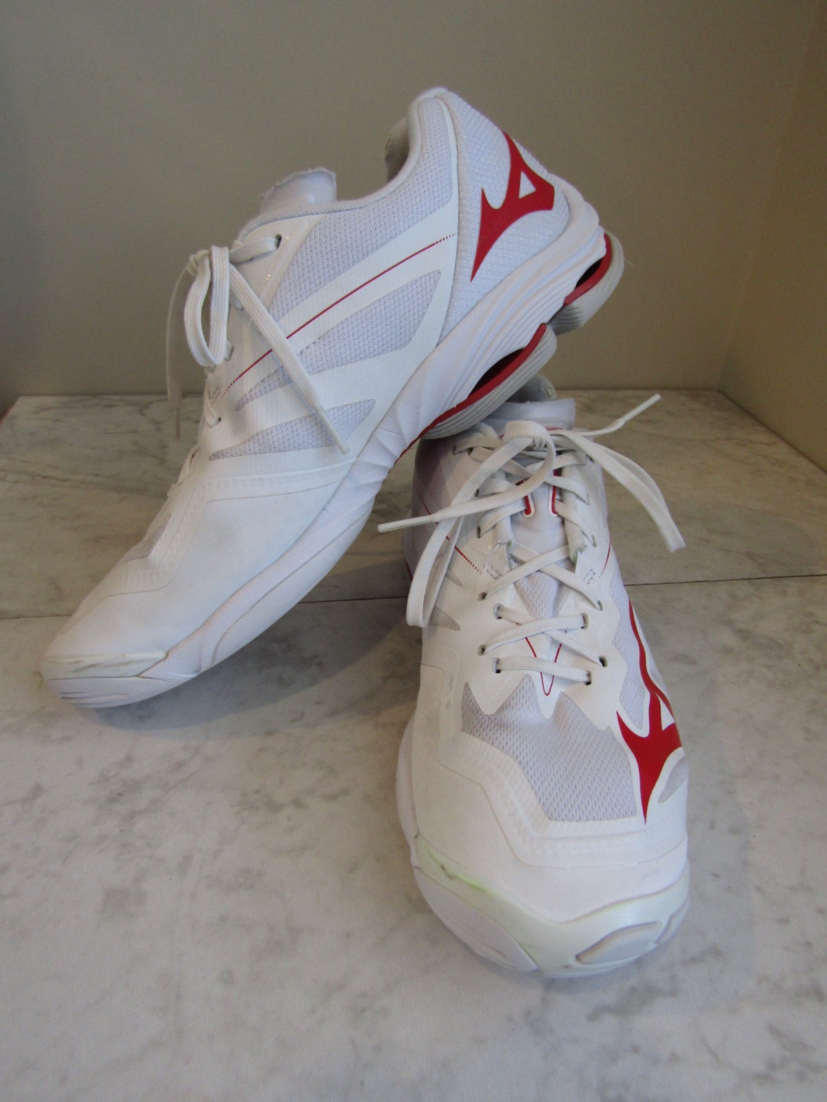Mizuno Wave Lightning Z6 White Lace up Logo Sneakers Women’s Size 11.5 EU 42