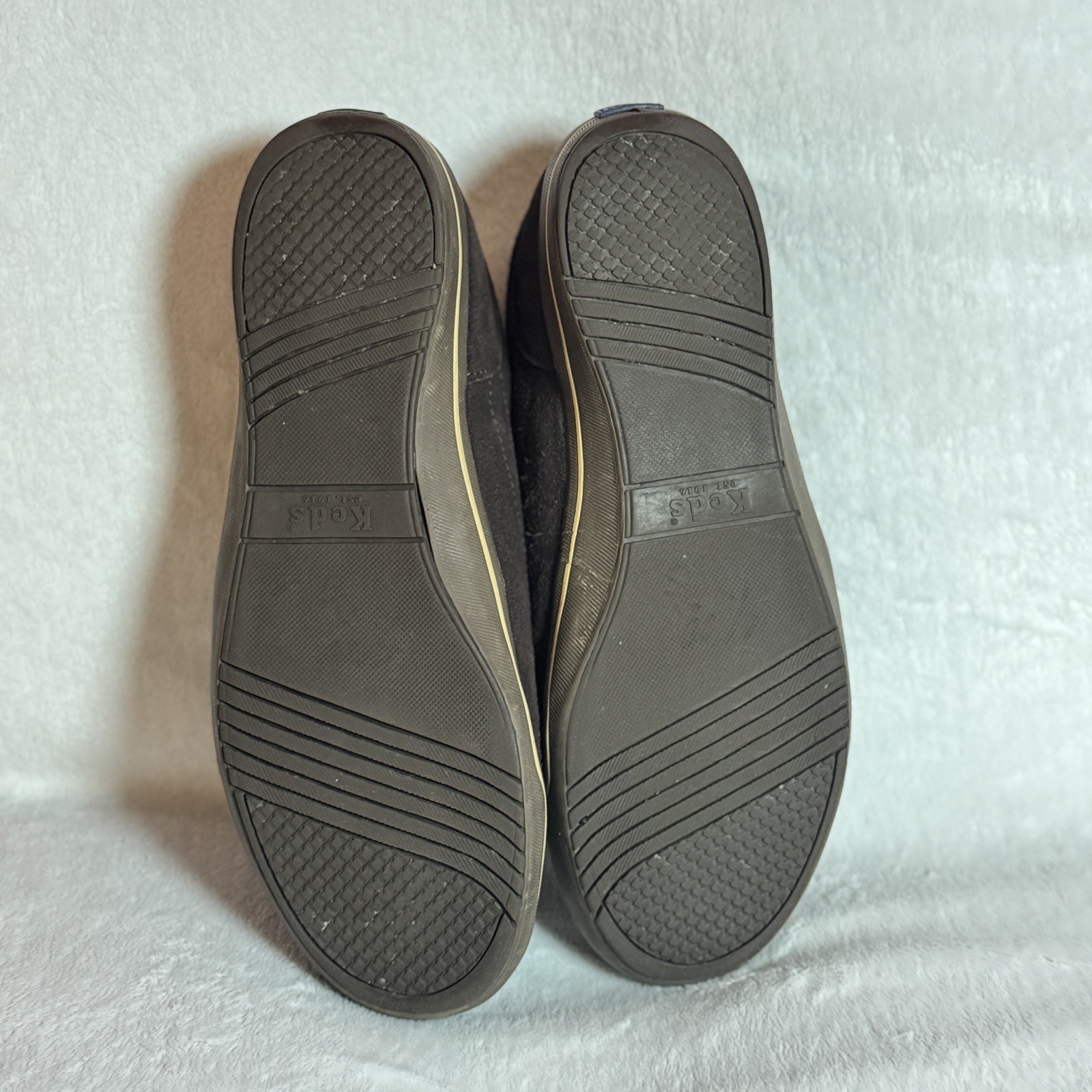 KEDS Womens Expresso Brown Suede Zip Top Shoes Slip On Size 9 Arch Support