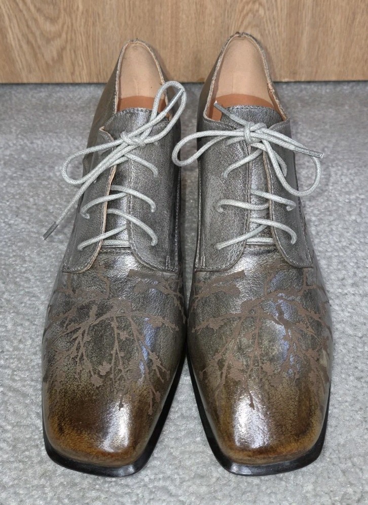 Women’s L’Artiste by Spring Step Leather Heeled Oxfords 42 M Nice!