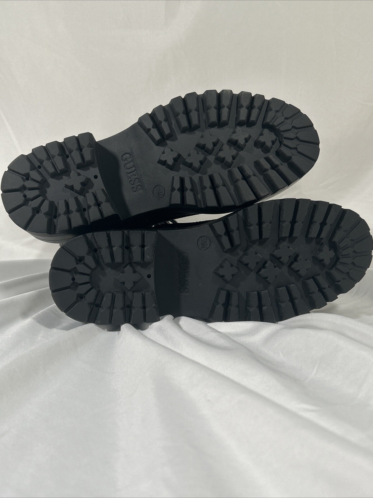 GUESS Womens Black Logo Zipper Lug Sole Fearne Round Toe Combat Boots 6.5 M