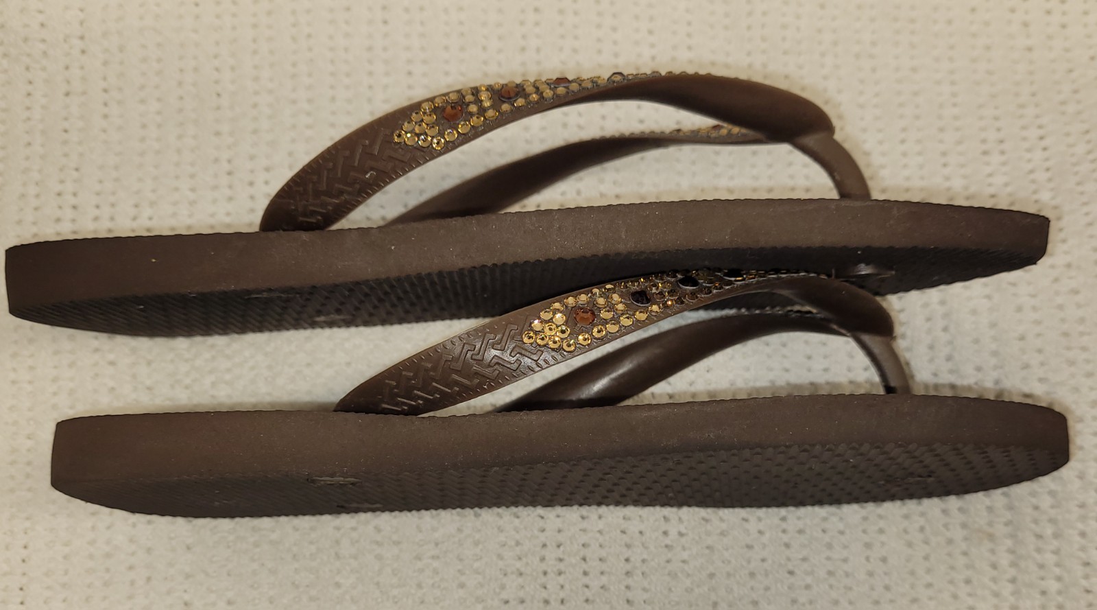 Havaianas Slim Glitter II brown sandals & rhinestone embellished straps W 9/10