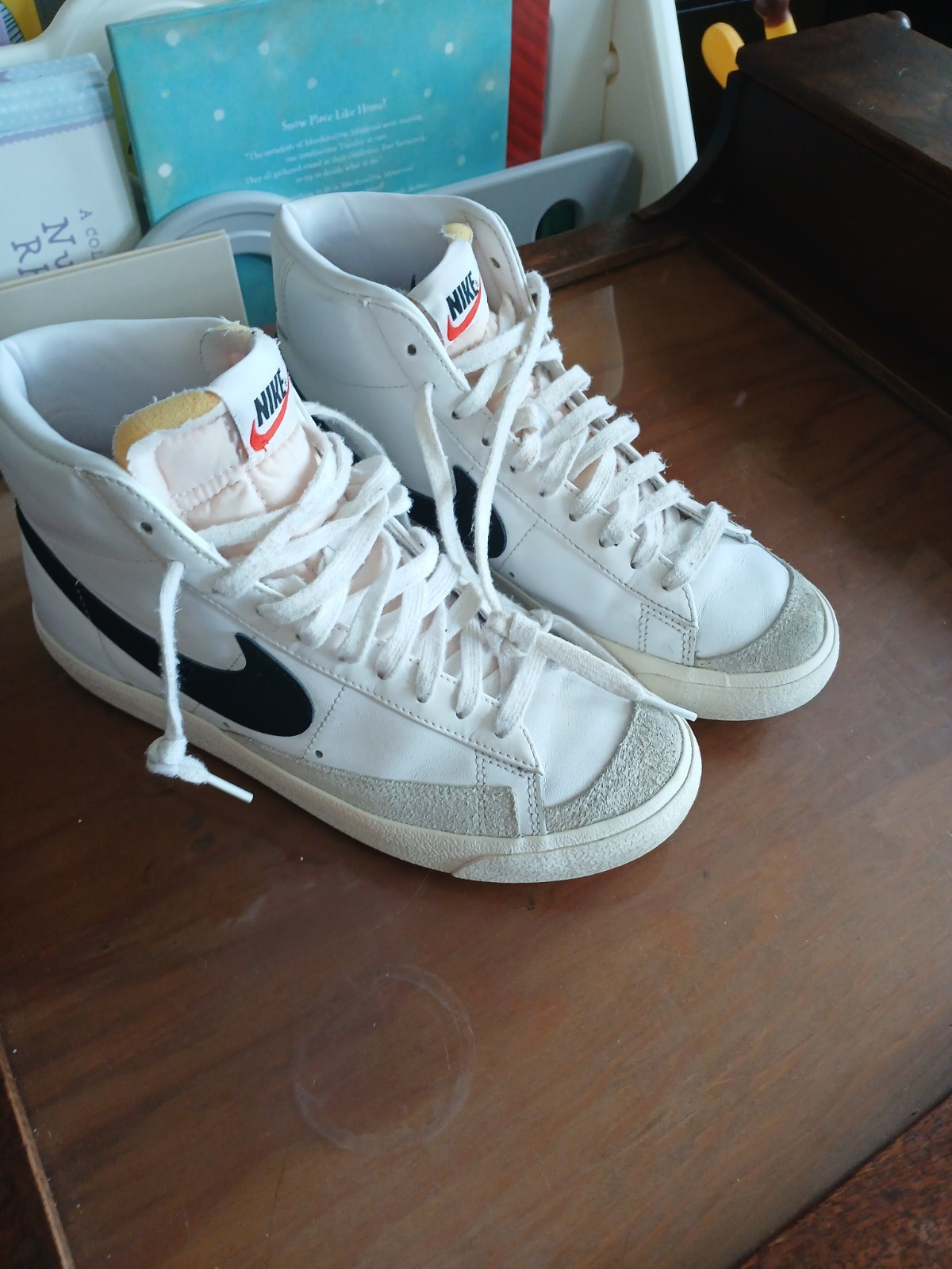 Nike Mid Top Lace-Up Sneakers White/Black Unisex Adults Athletic Shoes