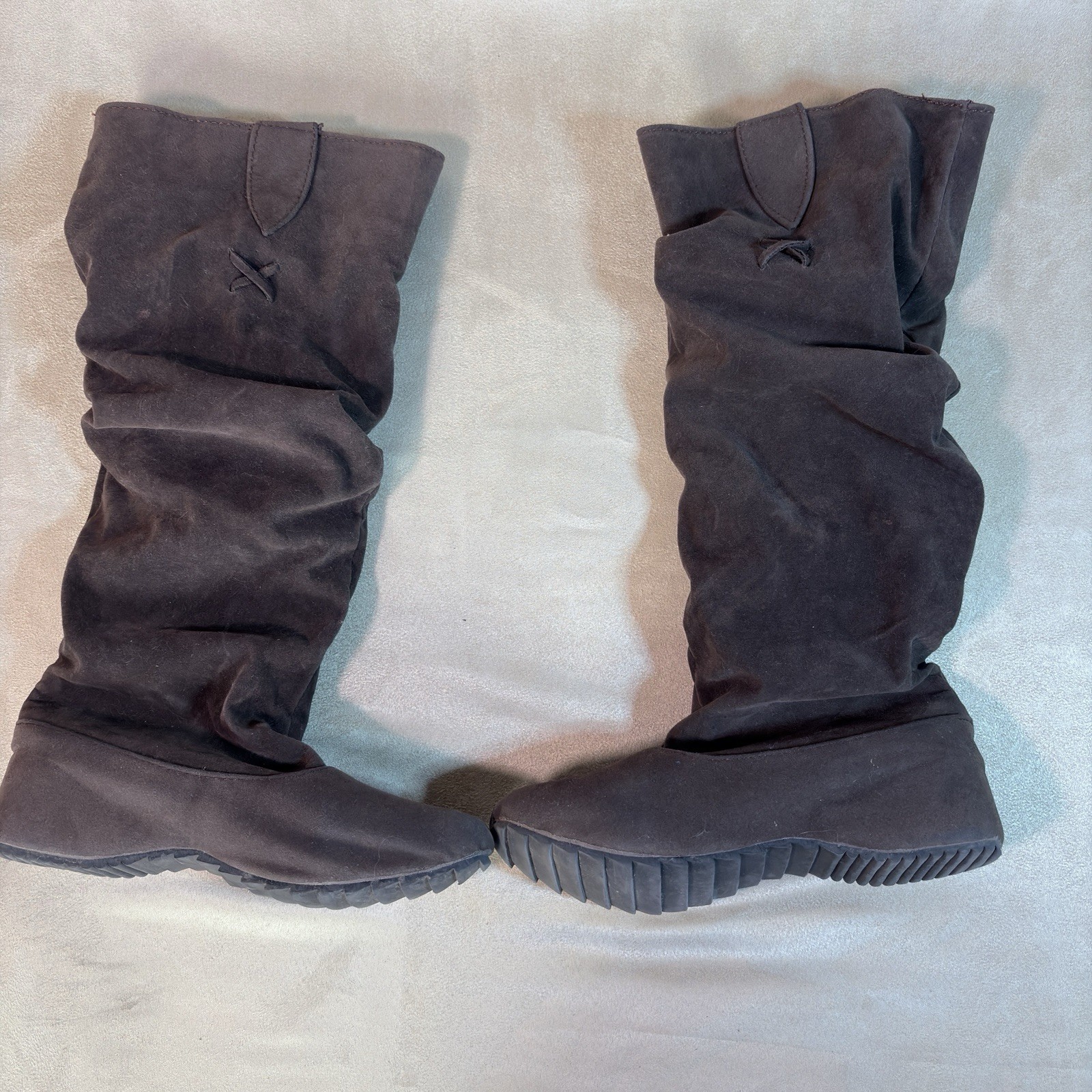Women’s Gray Suede Slouch Knee High Boots Solid Size 7 (see measurements)