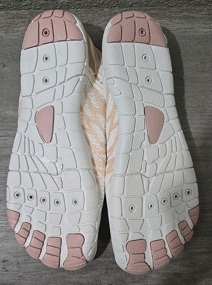 NWT Hike Footwear Lorax Pro Non-Slip Barefoot Shoes Pink EU 43/ Women’s 12-12.5