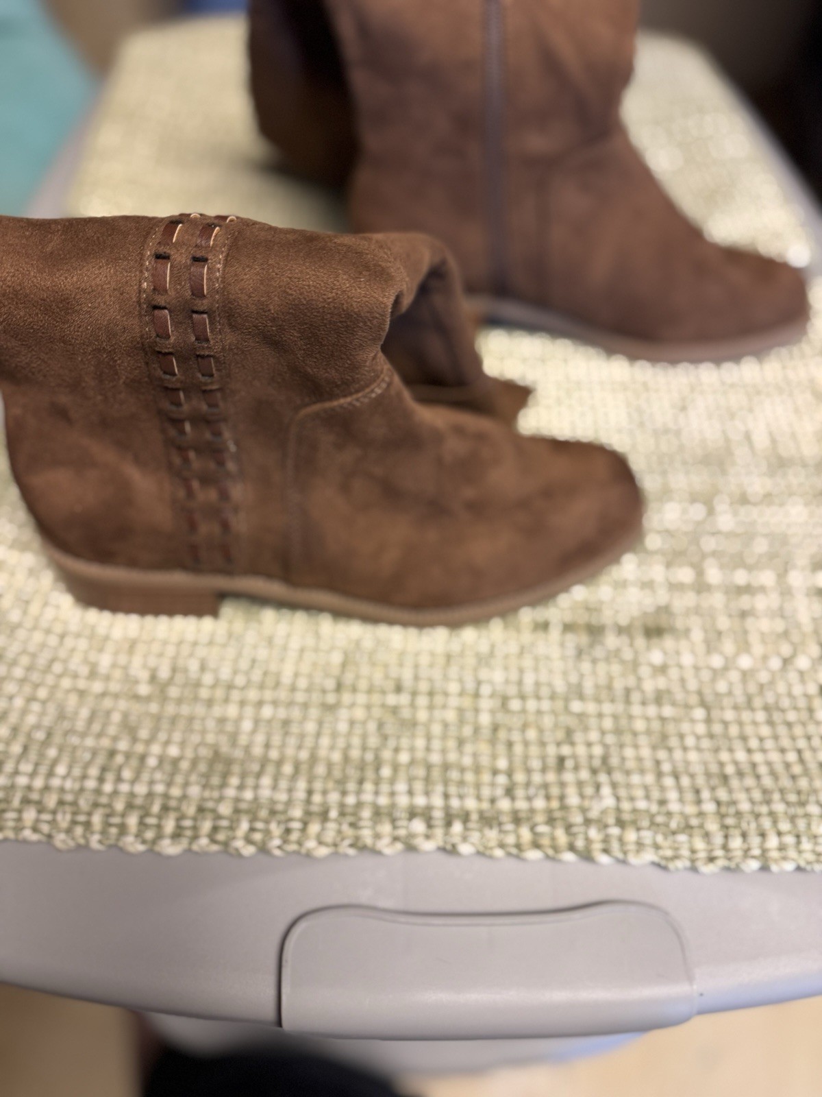 Maurice’s Women’s Faux Suede Calf Zipper Boots. Size 6M 1 In H Heel Unlined