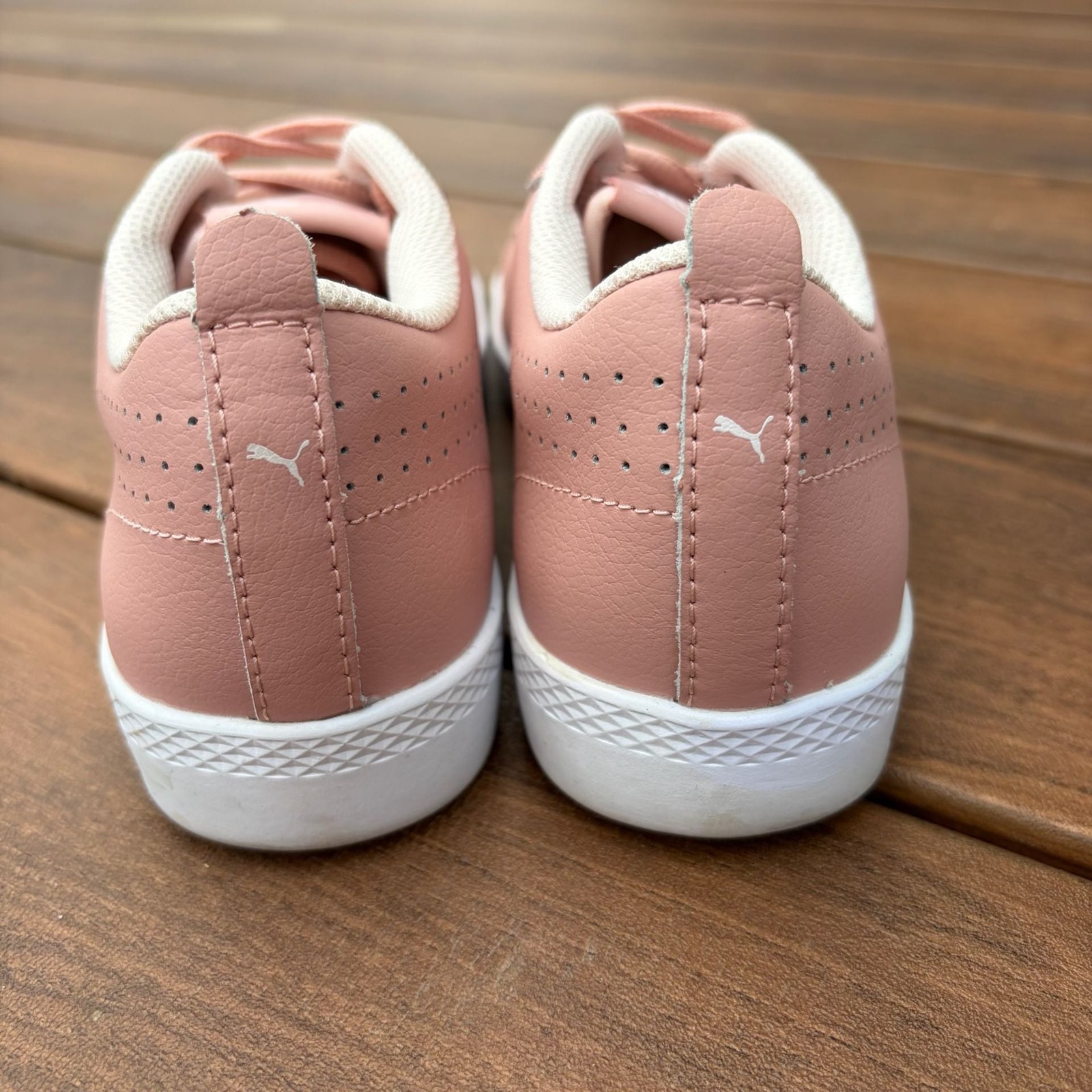 Puma Smash v2 Perf Leather Low-Top Women’s Sneakers in Peach Beige Size 8