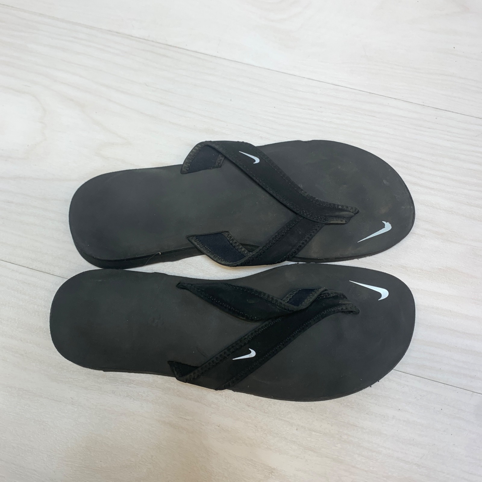 Nike Celso Girl Slides Womens Size 8 Black Thong Flip Flop Sandals 314870-011
