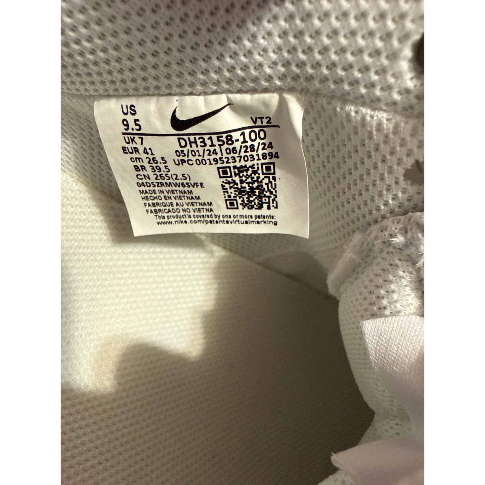 Nike Court Vision Low Women’s Size 9.5 White Sneakers DH3158-100 New in Box