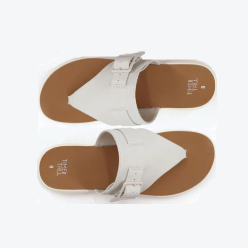N.W.T – Time and Tru Women’s Comfort Flip Flop Sandal (Color Silver, Size 11)