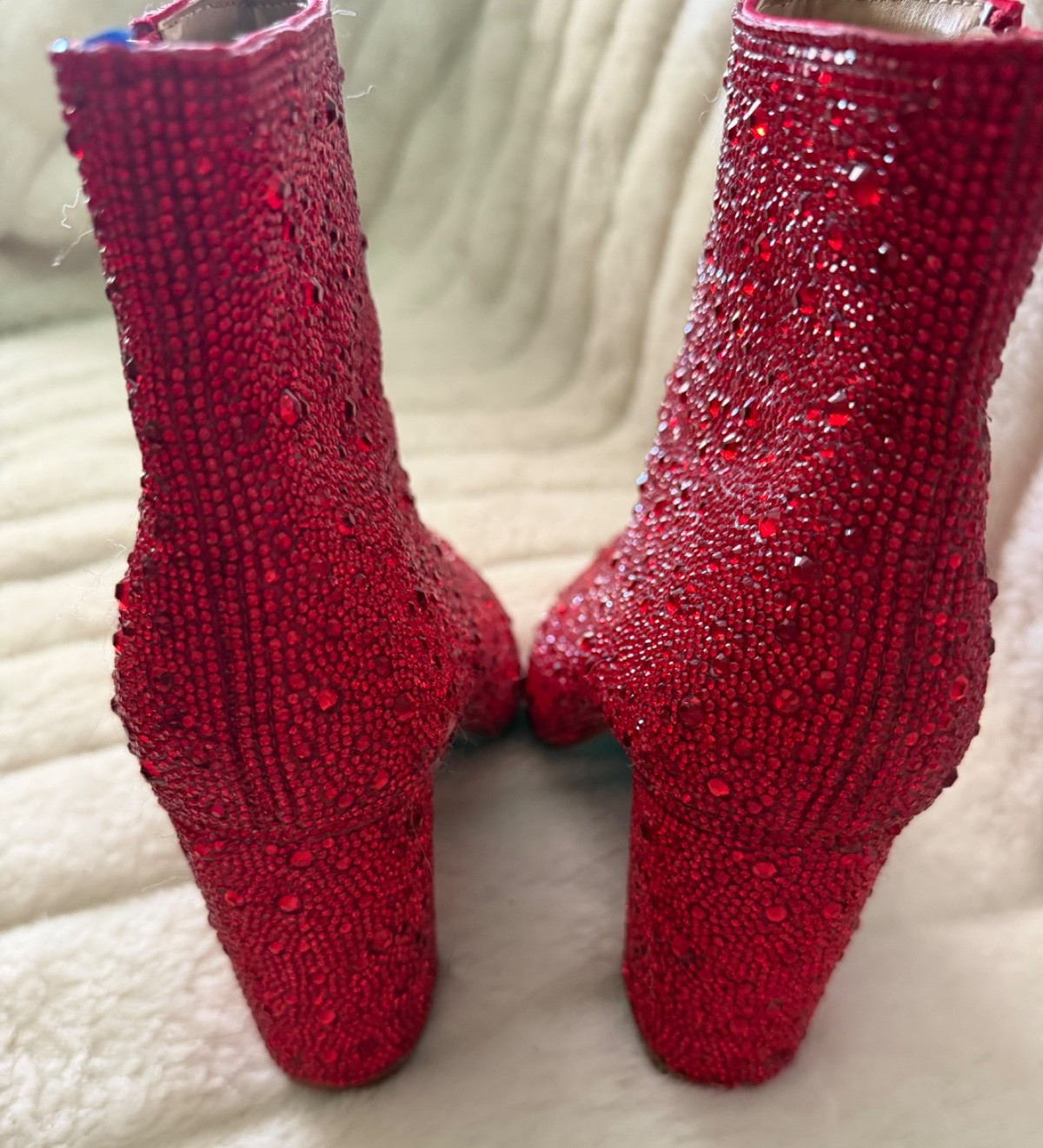 BETSEY JOHNSON SIZE 8 Red Beaded Sparkle Pointed Covered Block Heel Side Zip