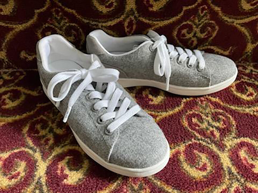 Women ED Ellen Degeneres Love sneakers gray fabric US 6M NEW NWOB MSRP $90+