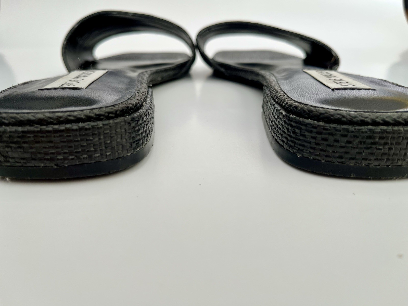 Steve Madden Black PU Leather & Raffia – Band Slide Sandals Women’s US 8 Slip-On