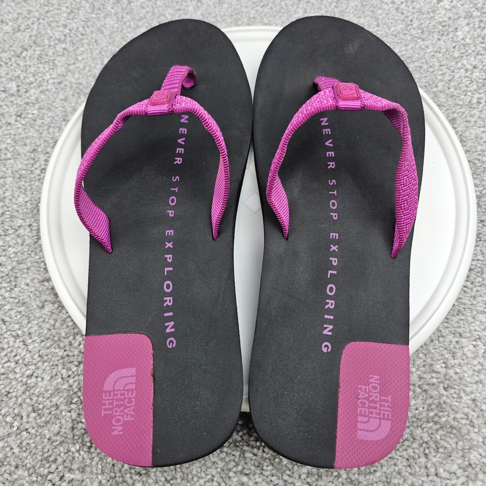 The North Face Flip Flop Thong Sandals Fuschia Magenta Womens Size 9 *Read