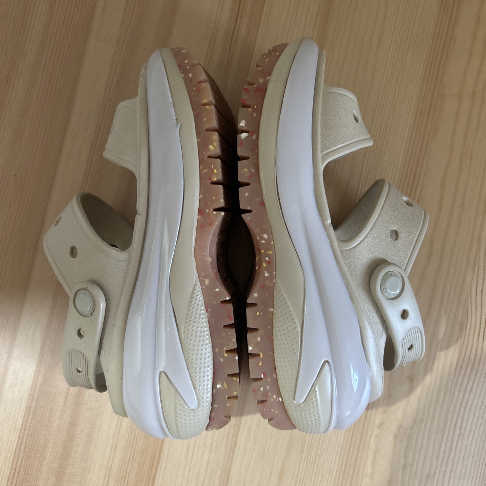 Crocs Mega Crush Platform Clogs Size 5 Chai Tan Comfort Slip On Chunky Spring