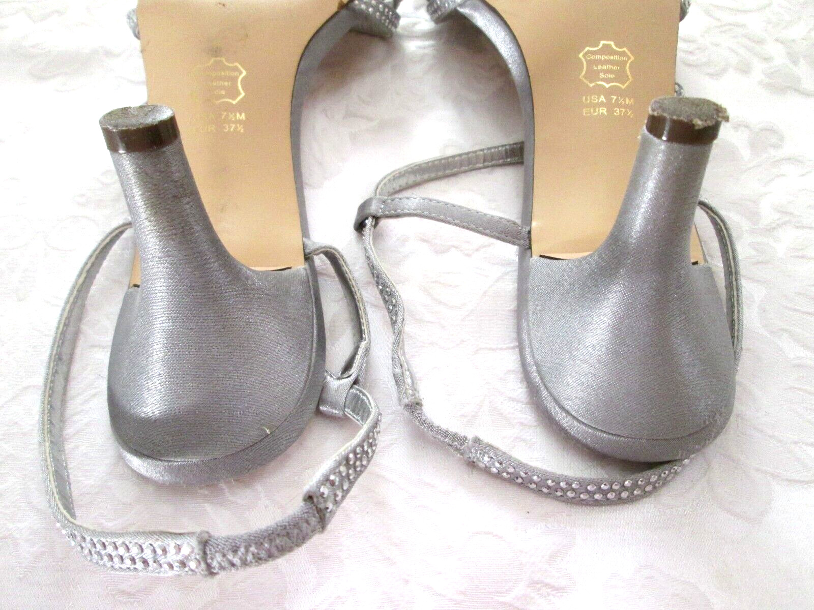 TOUCH OF NINA SILVER FABRIC EMBELLISHED STRAPS ANKLE STRAP COMFORT FOOTBED 7.5M
