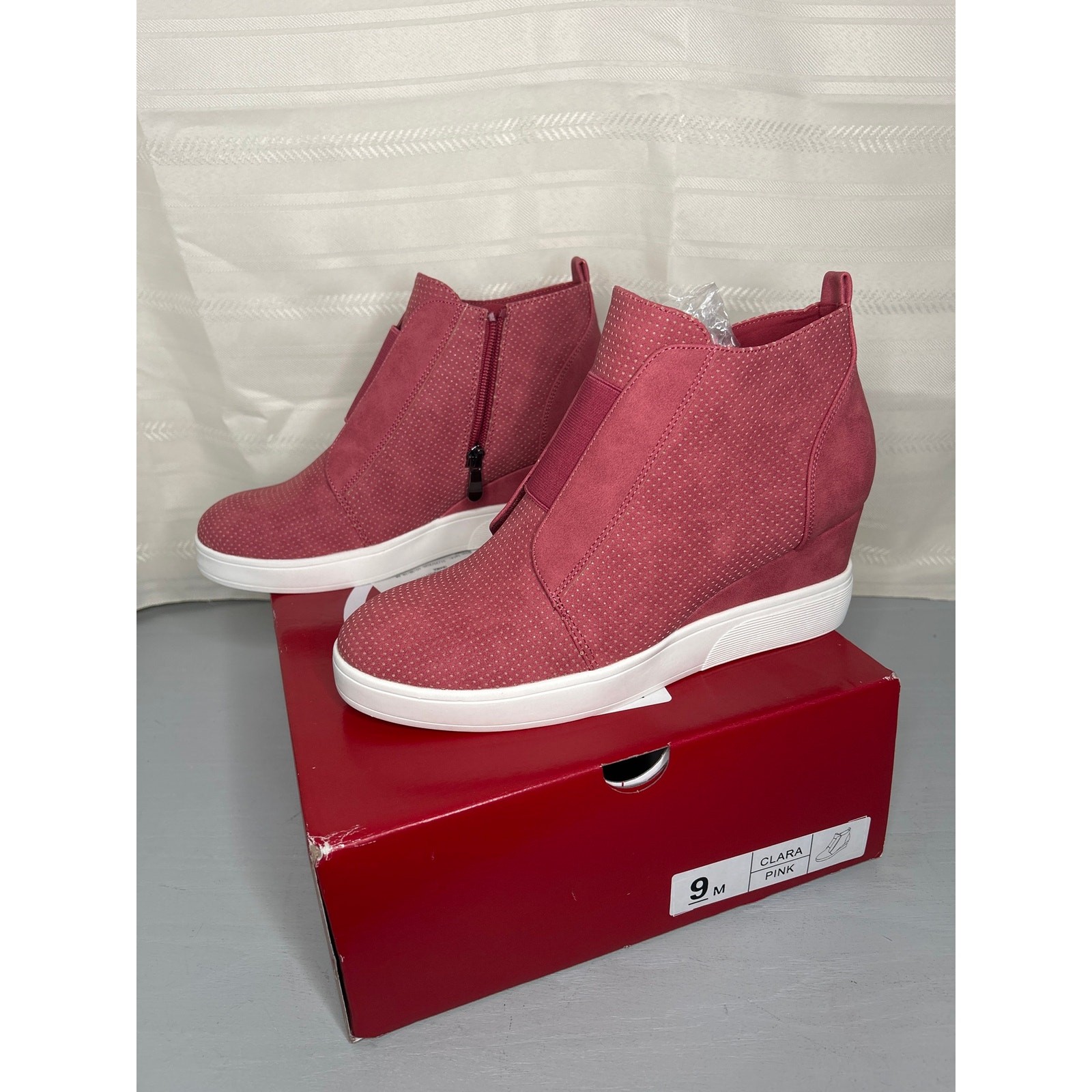 Journee Collection Clara Wedge Sneaker Pink Vegan Leather Size 9 M Inside Zip
