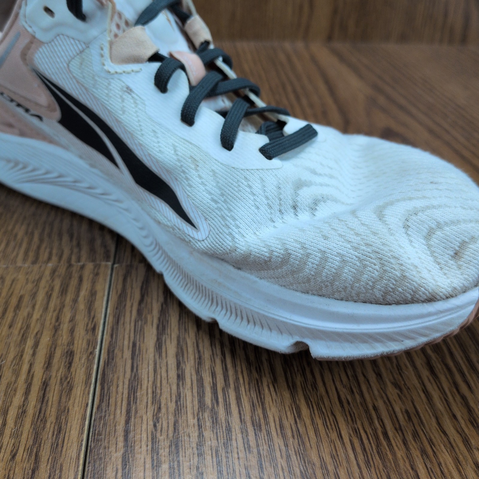 Altra Torin 6 Women’s Size 10 Pink Peach AL0A7R78110 Athletic Running Shoes