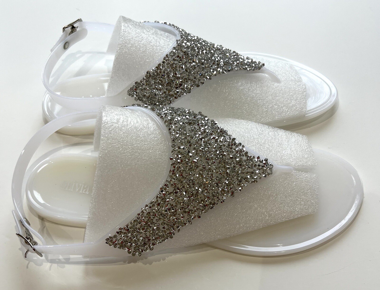 Olivia Miller Women’s Embellished Thong Jelly Flat Sandals White US 9